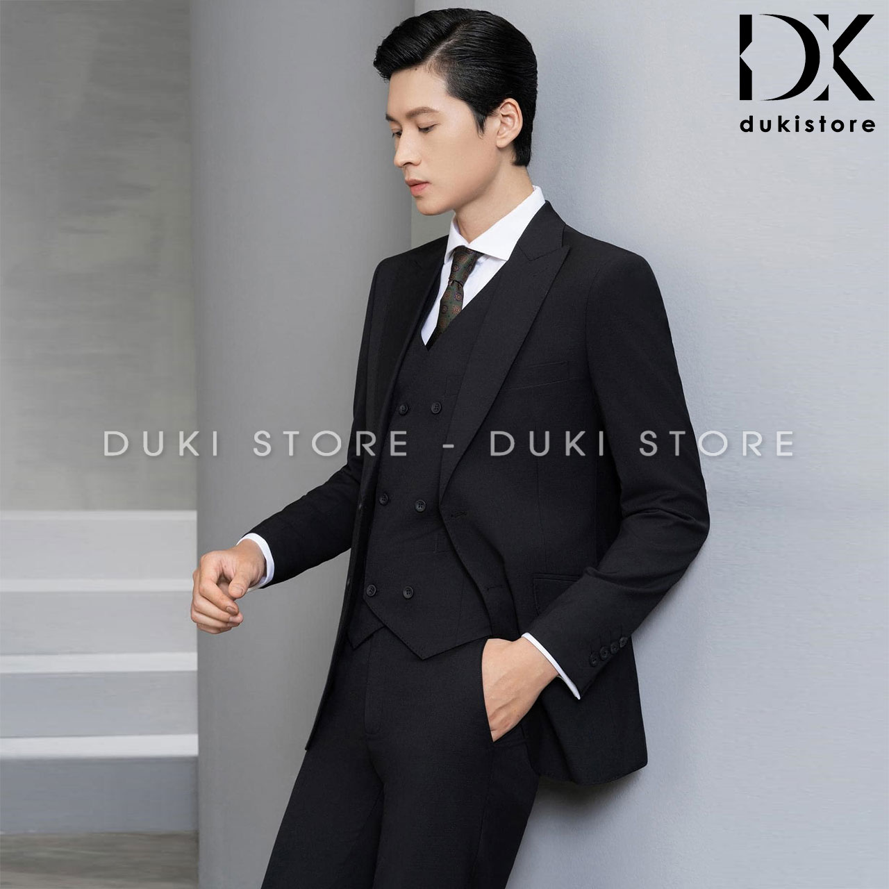 bo-ao-vest-nam-2-cuc-mau-den-dot-vien-cao-cap-DKB0100-3.jpg